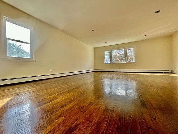 4th image of 63 Murray Ave Floor 2