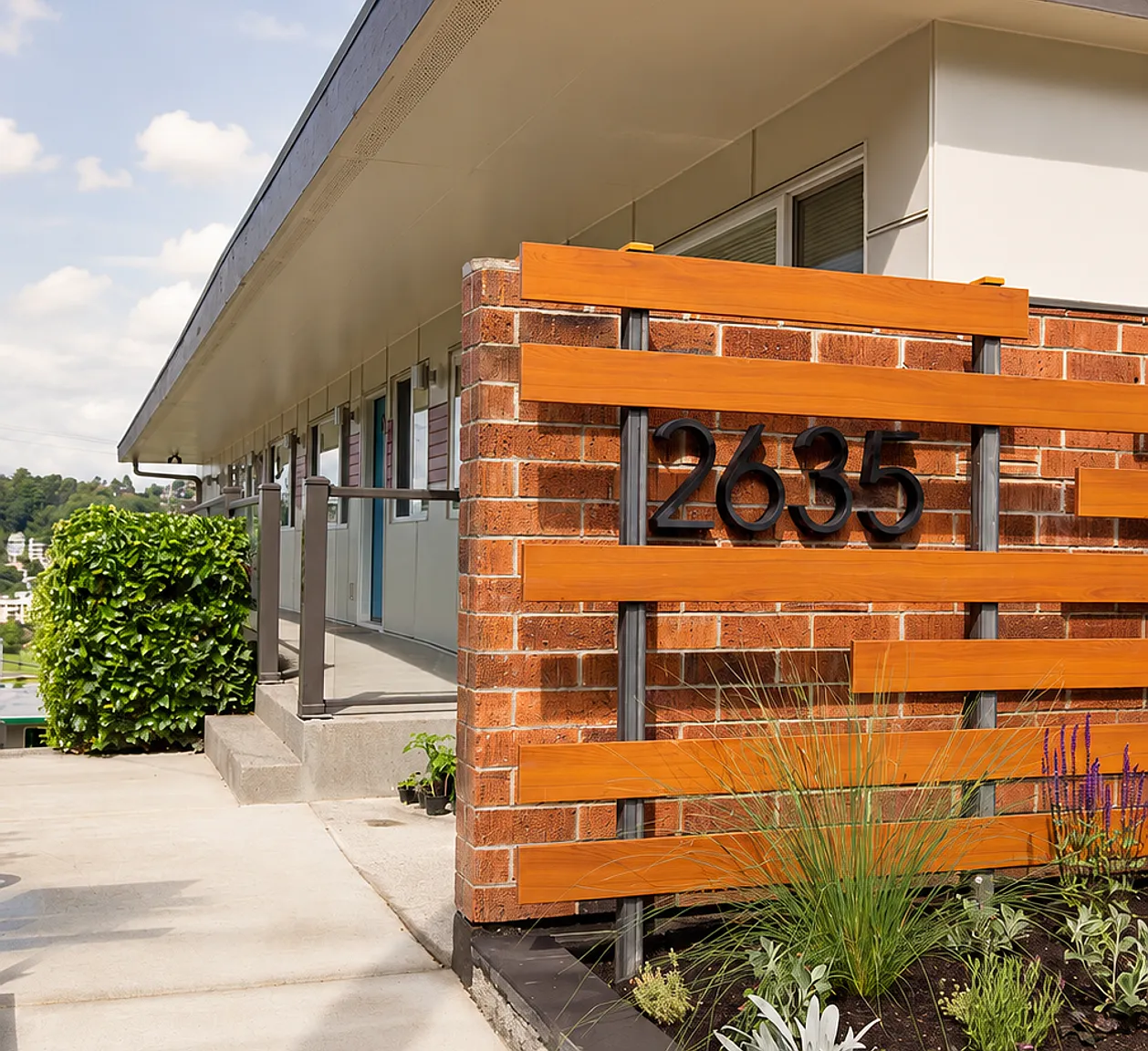 Back Nine Apartments - Located on the west slope of Queen Anne — Photo 2