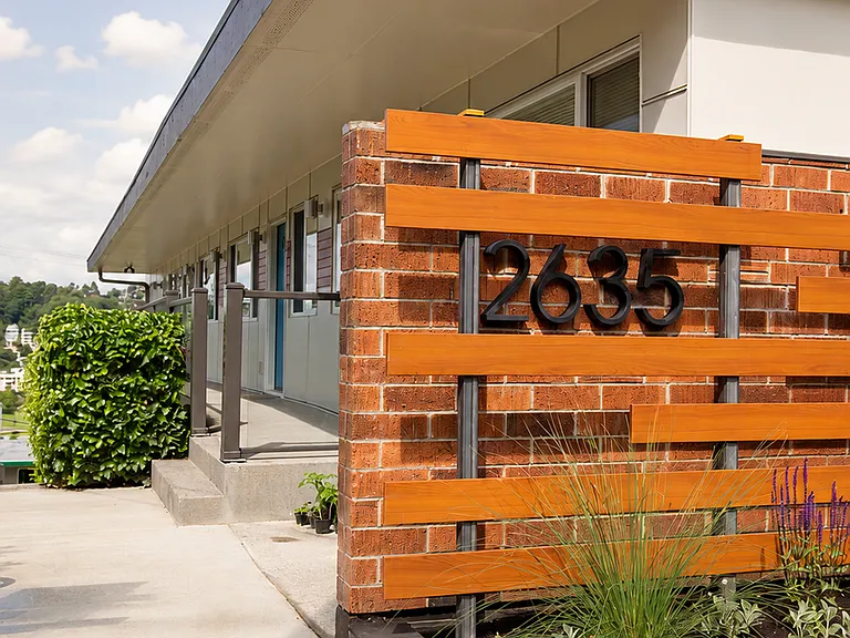 Back Nine Apartments - Located on the west slope of Queen Anne — Photo 2