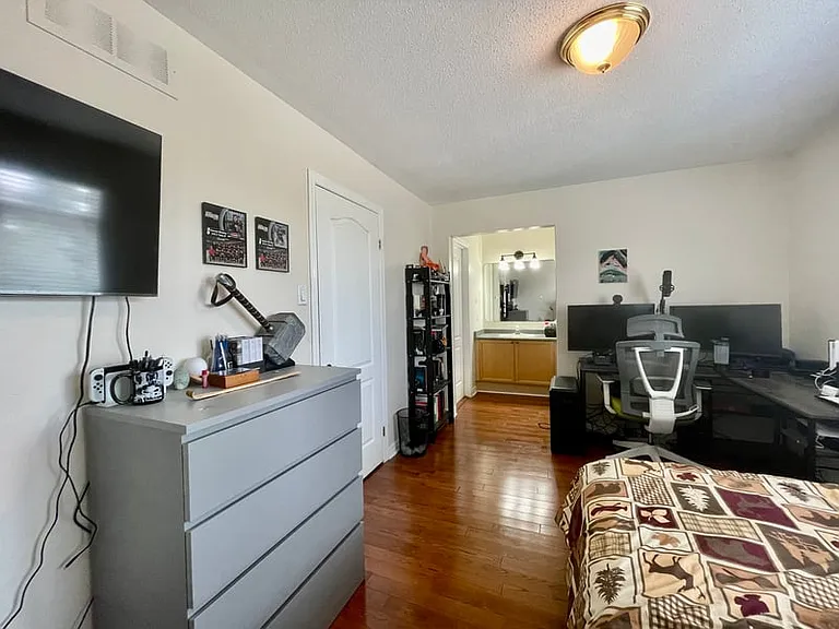 242 Windhurst Dr — Photo 8