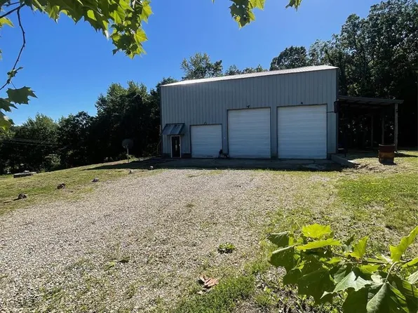 19317 Flock Dr, Marble Hill, MO 63764