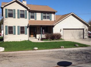 N37W26876 Kopmeier Dr, Pewaukee, WI 53072