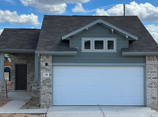209 White Horses Dr, Kyle, TX 78640