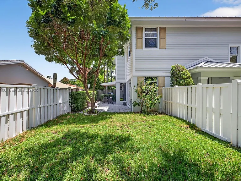 608 SW 15th St — Photo 49