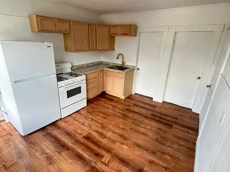 21-23 Fulton St #3 — Photo 1