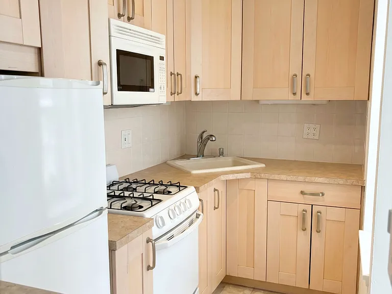 2800 Coyle St #611 — Photo 3