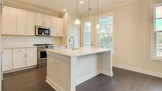 2226 Hamlin Sound Cir — Photo 12