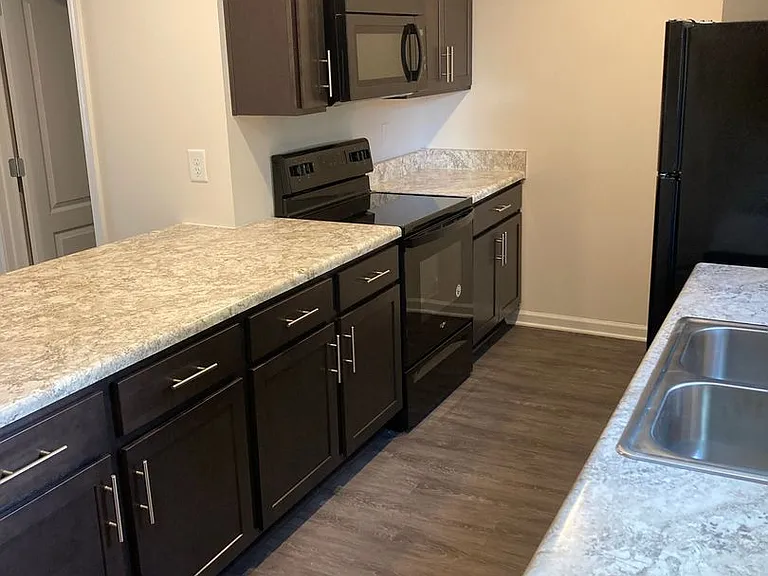 914 Peachers Mill Rd — Photo 10