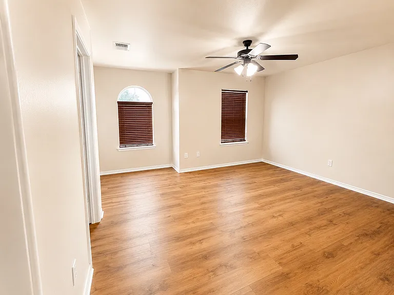 5419 Lost Hills Trl — Photo 8