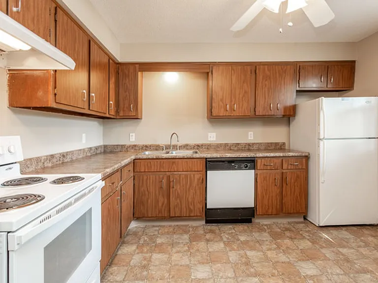 The Heights Apartments — Photo 109