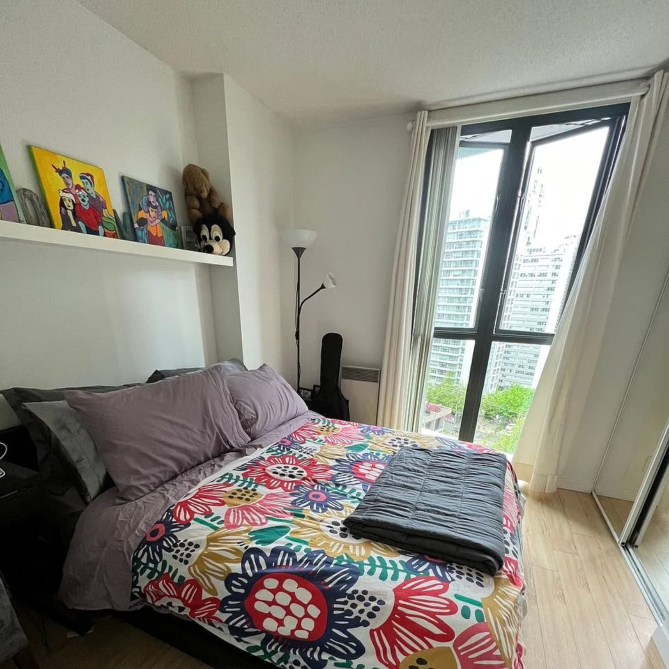 1 bed, 560 sqft, $2,400 — Photo 3