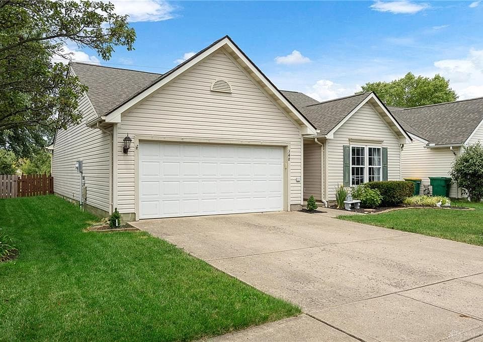 348 W Pugh Dr, Springboro, OH 45066 | Zillow