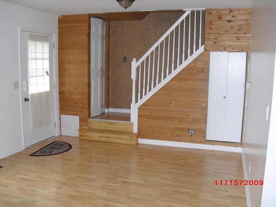 2nd image of 1313 Kingsbury Dr Unit D