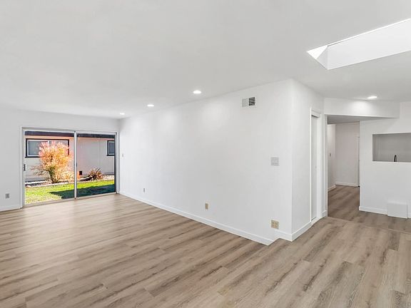 4th image of 2663 Tonto Way