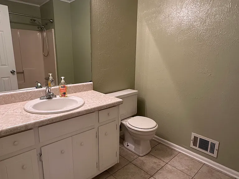4304 Riverside Dr — Photo 6