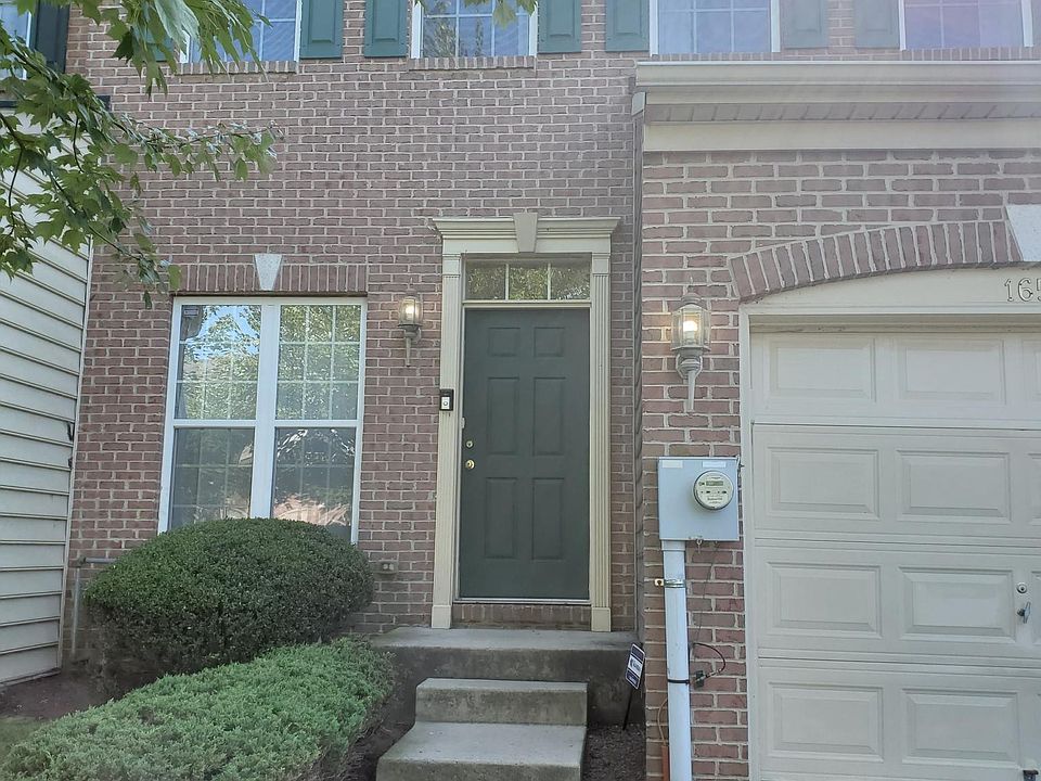 1st image of 165 Penns Manor Dr