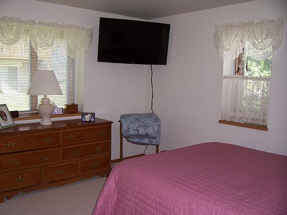 4th image of 4854 Outlook Dr #92