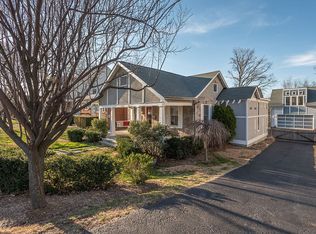 5319 N Carlin Springs Rd, Arlington, VA 22203