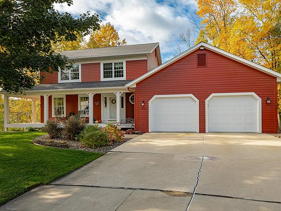 2nd image of 1021 Hickory Ln SW