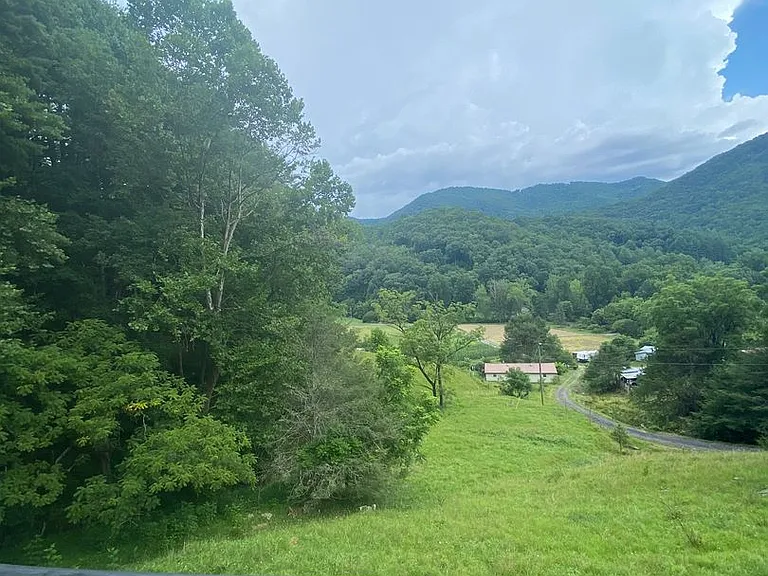 210 Triple Fork Rd — Photo 16