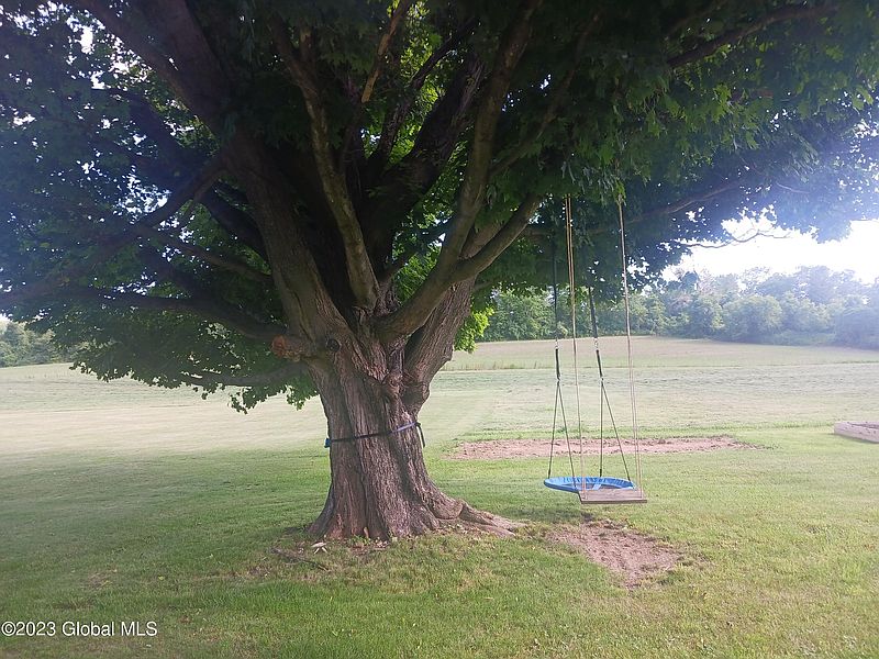 5th image of 538 Cottrell Road