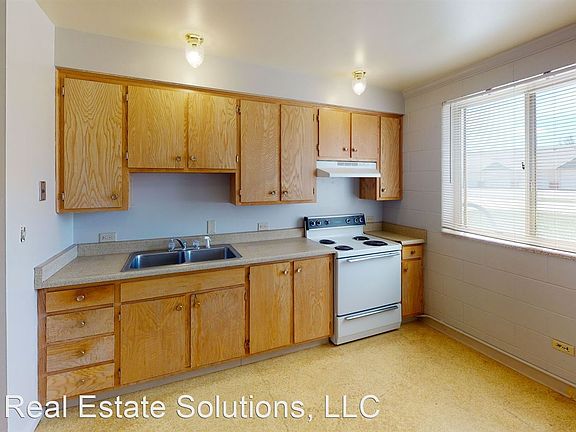 4th image of 409 S 26th St APT 12