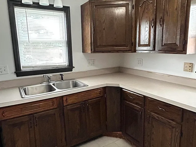 143 Forest Hill Rd — Photo 9