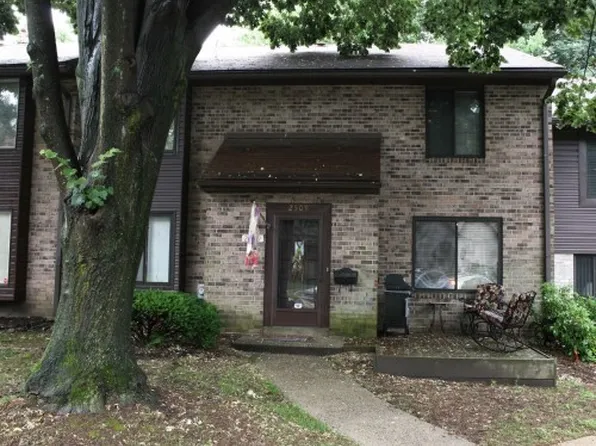 2509 Red Oak Cir, Springfield, PA 19064