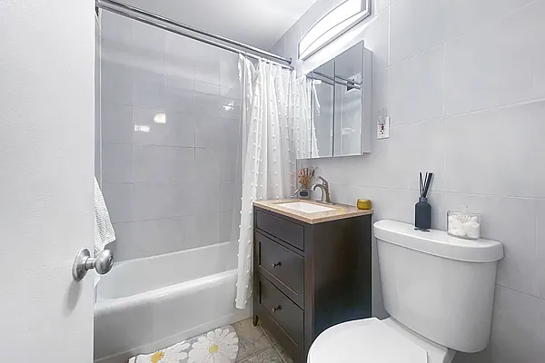 Rented by Compass | media 3