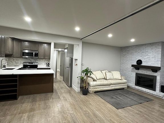 2nd image of 5511 E Lake Dr APT A