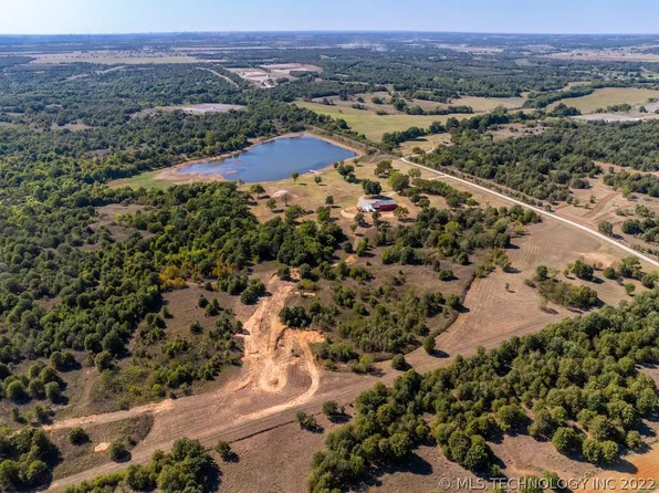 301571 E 1620th Rd, Foster, OK 73434