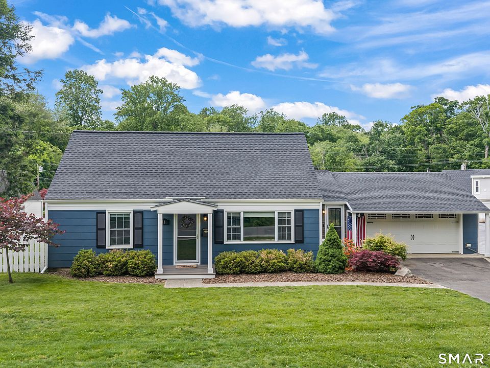 1st image of 31 Bethpage Drive