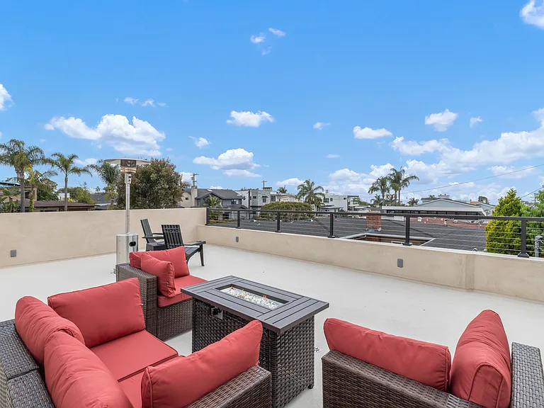 142 W Avenida Cadiz — Photo 32