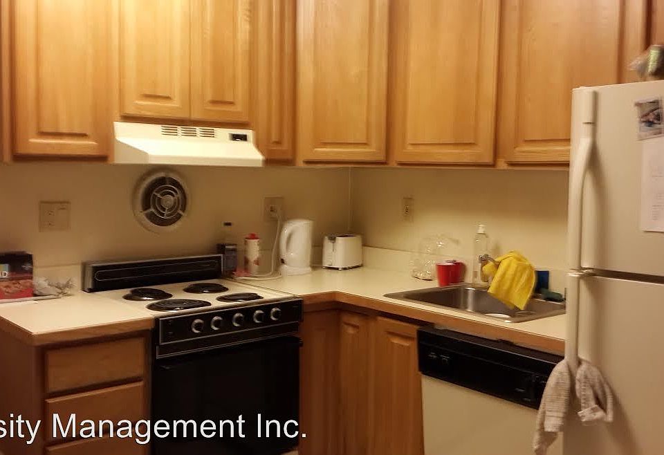 2nd image of 418 E Washington St APT 04