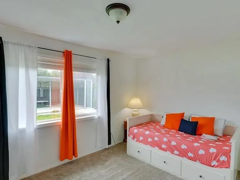 1680 Arlington Dr — Photo 12