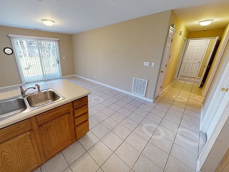 1404 N Garfield St #B — Photo 4