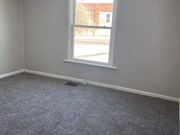 4th image of 9 W Water St #9
