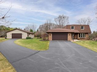 4501 Cimarron Ln, Green Bay, WI 54313