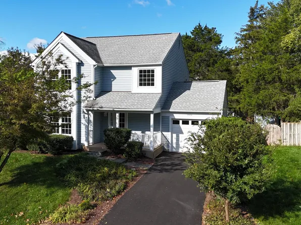5524 Shipley Ct, Centreville, VA 20120