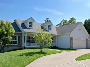 1100 Hawkins Rd, Fenton, MO 63026