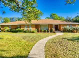 115 Royal Oaks Rd, Kerrville, TX 78028