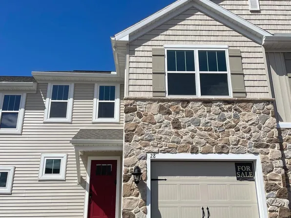 28 Fargreen Ct, Etters, PA 17319