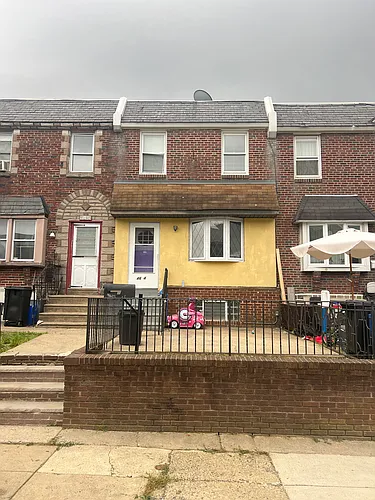 4614 Lansing St Photo 1