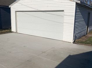 1120 E 8th St, Fremont, NE 68025
