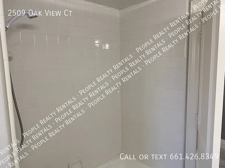 2509 Oak View Ct — Photo 11