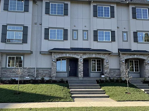 15945 NW Hosmer Ln Photo 1