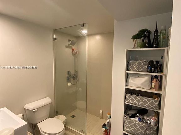 5th image of 1000 West Ave APT 1415