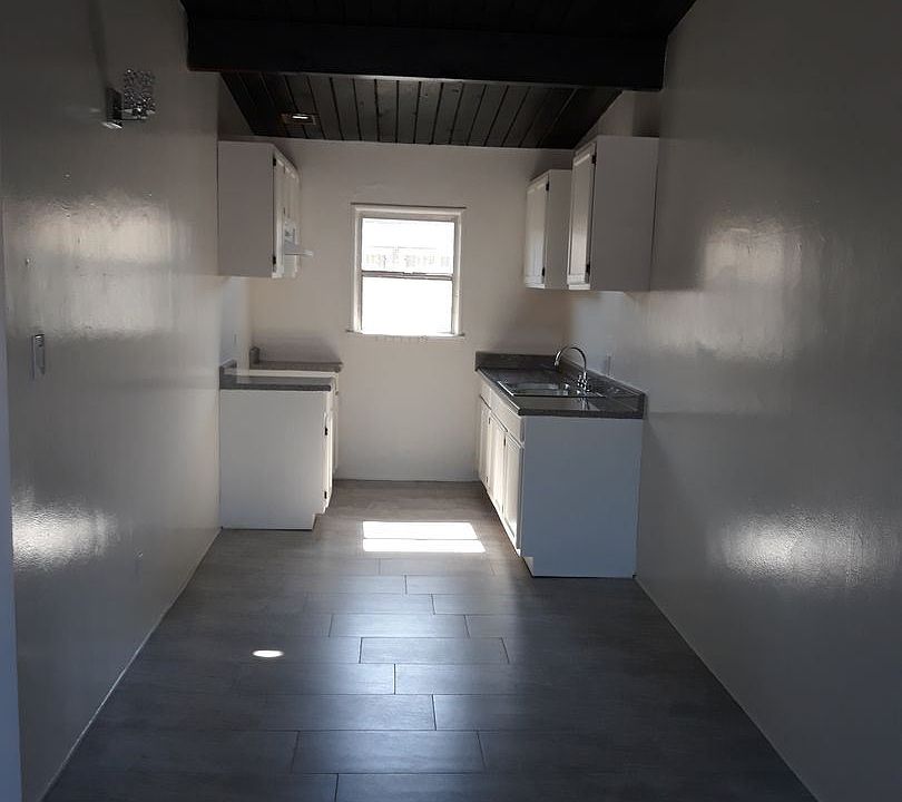 2nd image of 10214 Felton Ave APT 7