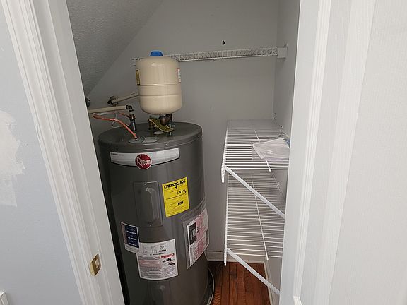5th image of 308 Osprey Point Dr
