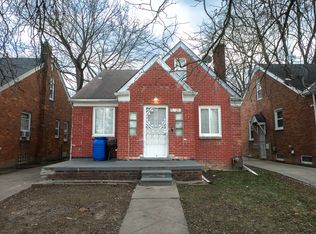 8705 Canyon St, Grosse Pointe, MI 48236